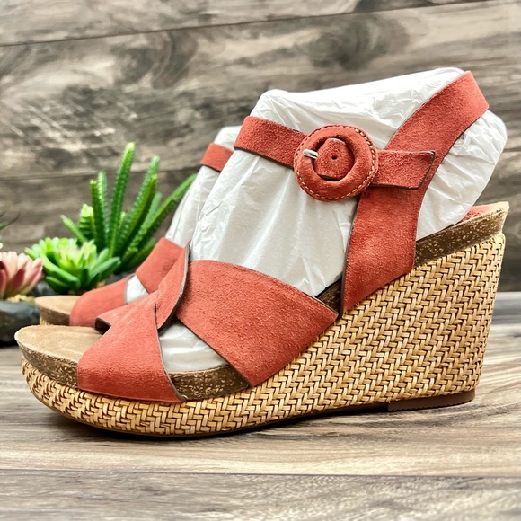 NIB Sofft Casidy Coral Suede Platform Wedge Sandal - Picture 4 of 12